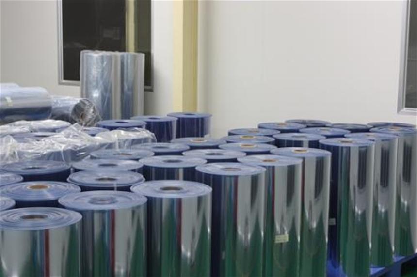 Жесткая пленка из ПВХ